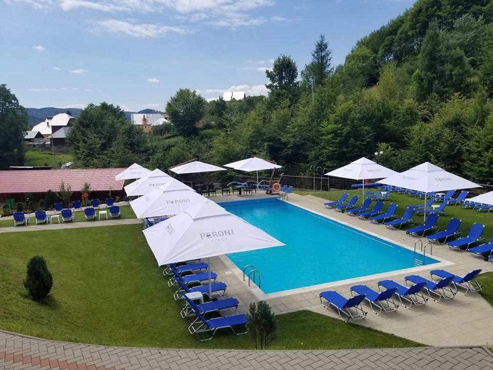 Hotel Complex Summertime Cavnic Exterior foto